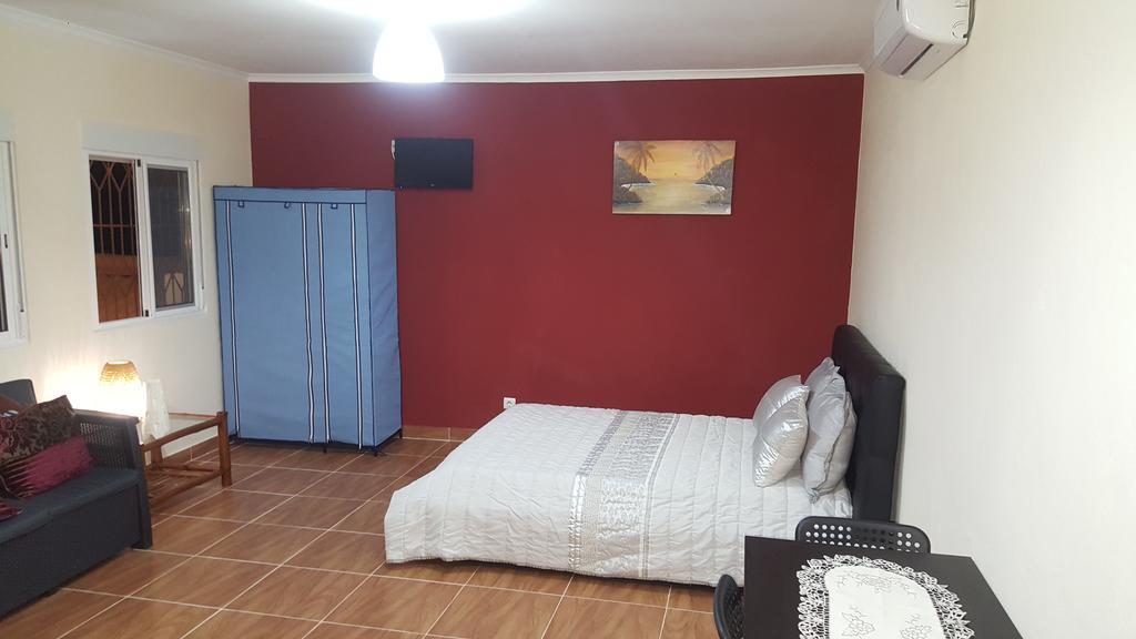 Vip House-Praia Francesca サントメ エクステリア 写真